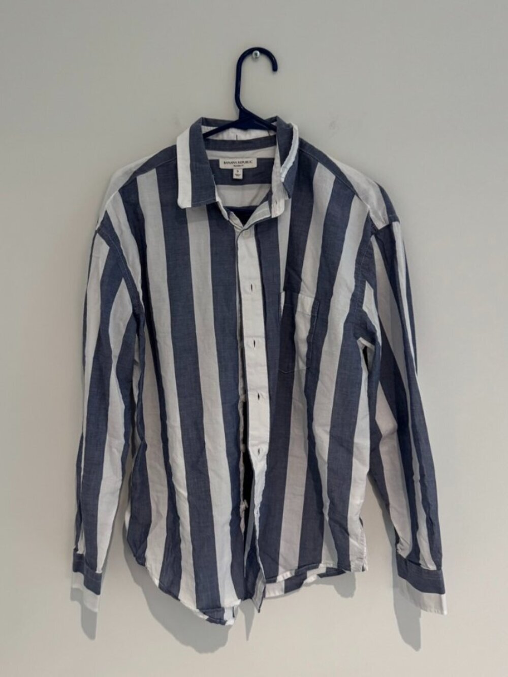 Banana Republic Blue/White Stripped Linen Long Sleeve Shirt Size Small Like New